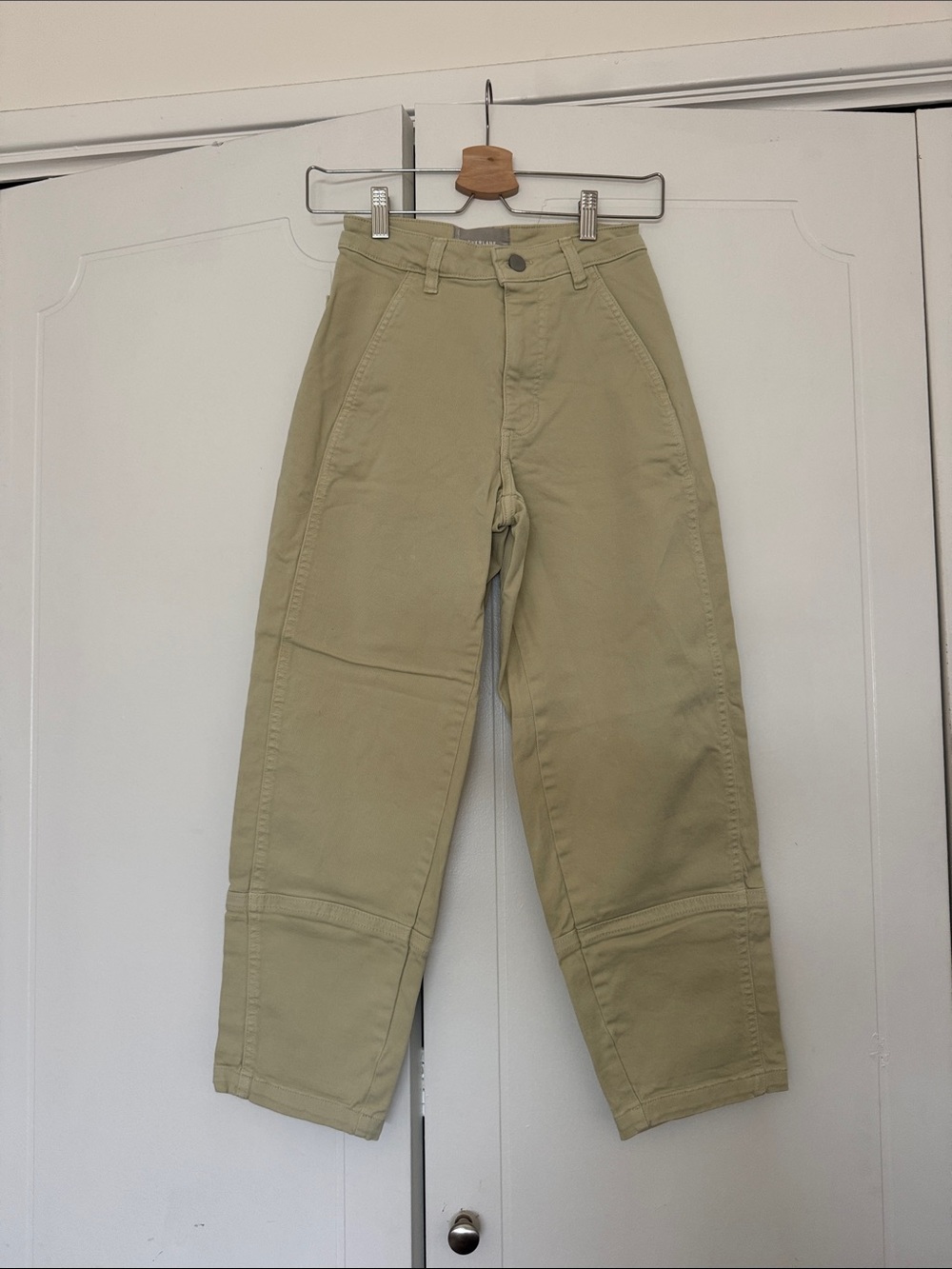 Everlane utility barrel in Light Khaki